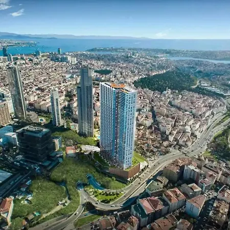 Apartment Sinpas Queen Skyline *
